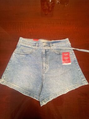 Signature by Levi Strauss High Rise Vintage A-Line Belted Denim Shorts Size 10